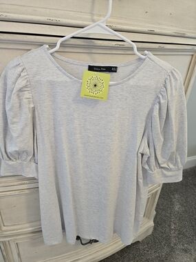 Doe & Rae Light Gray Puff Sleeve Tee